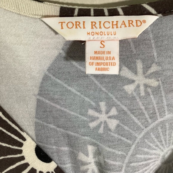 Tori Richard Honolulu Umbrella Print Gathered Waist Maxi Dress - Picture 8 of 10